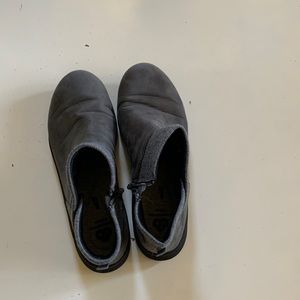 Gray/Blue ankle boots
